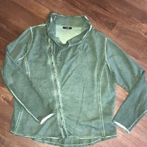 Yest zipper jacket/pullover